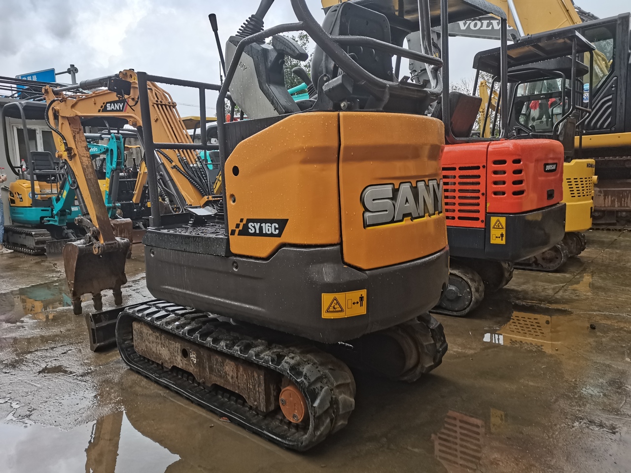 SANY SY16C -excavator - Kāpurķēžu ekskavators: foto 5 SANY SY16C -excavator - Kāpurķēžu ekskavators: foto 5