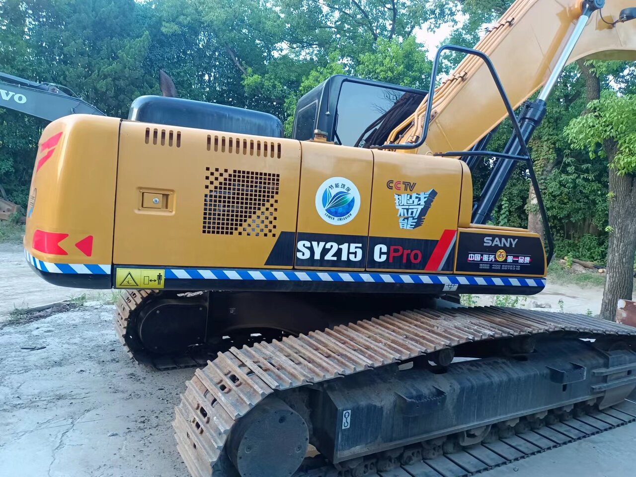 SANY SY215C - Kāpurķēžu ekskavators: foto 2 SANY SY215C - Kāpurķēžu ekskavators: foto 2