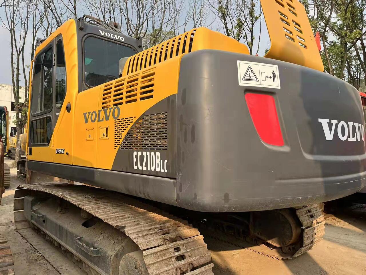 VOLVO EC210BLC - Kāpurķēžu ekskavators: foto 3 VOLVO EC210BLC - Kāpurķēžu ekskavators: foto 3