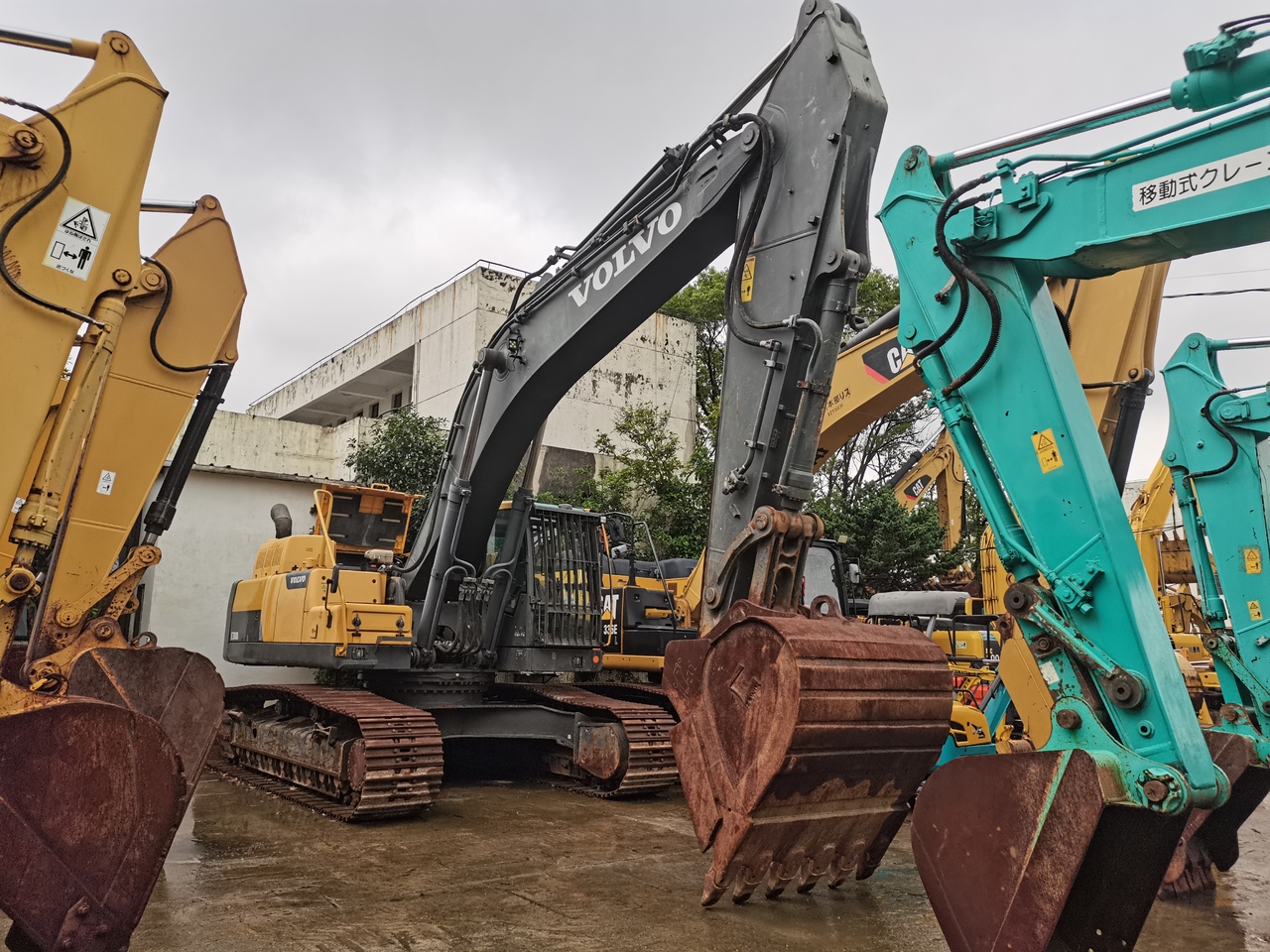 VOLVO EC380DL-excavator - Kāpurķēžu ekskavators: foto 2 VOLVO EC380DL-excavator - Kāpurķēžu ekskavators: foto 2
