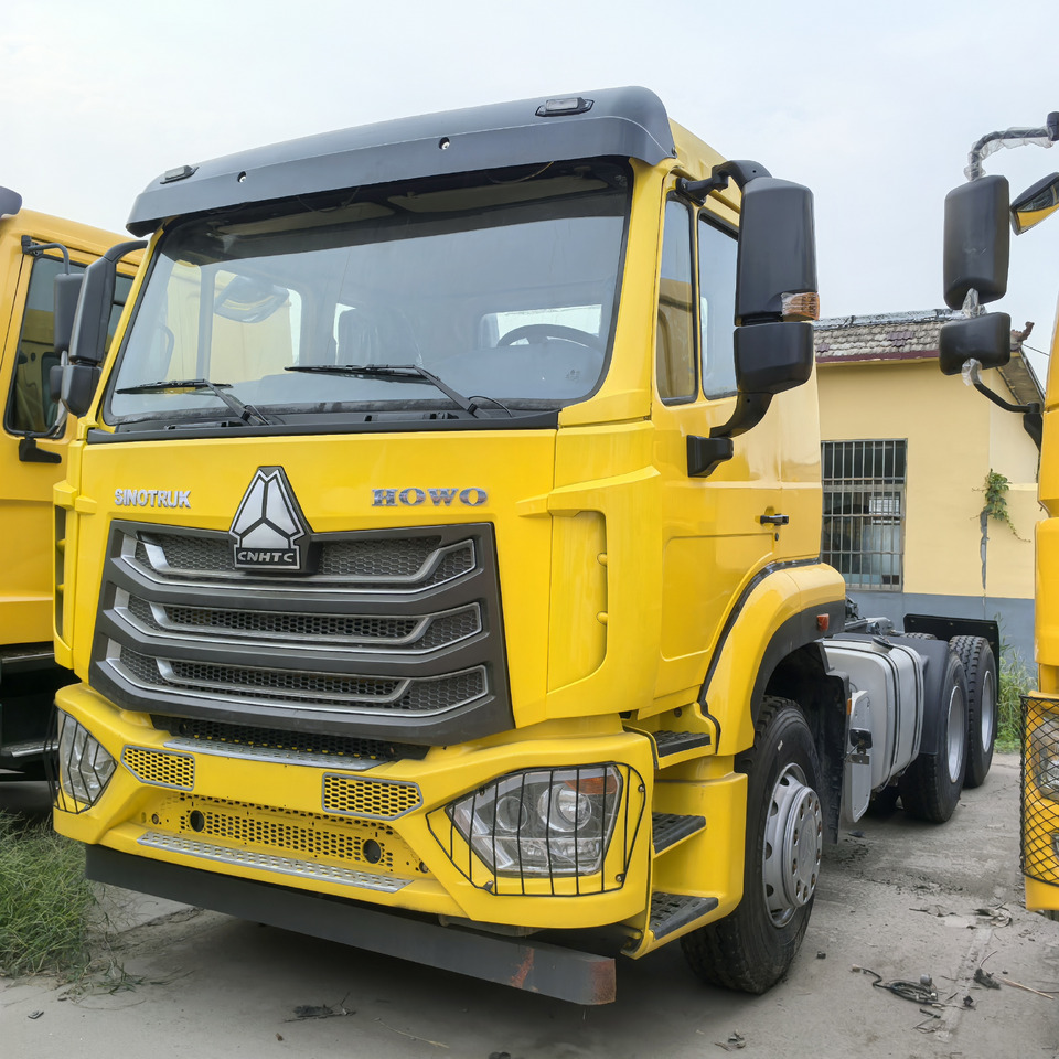 SINOTRUK Howo 6x4 - Vilcējs: foto 1 SINOTRUK Howo 6x4 - Vilcējs: foto 1