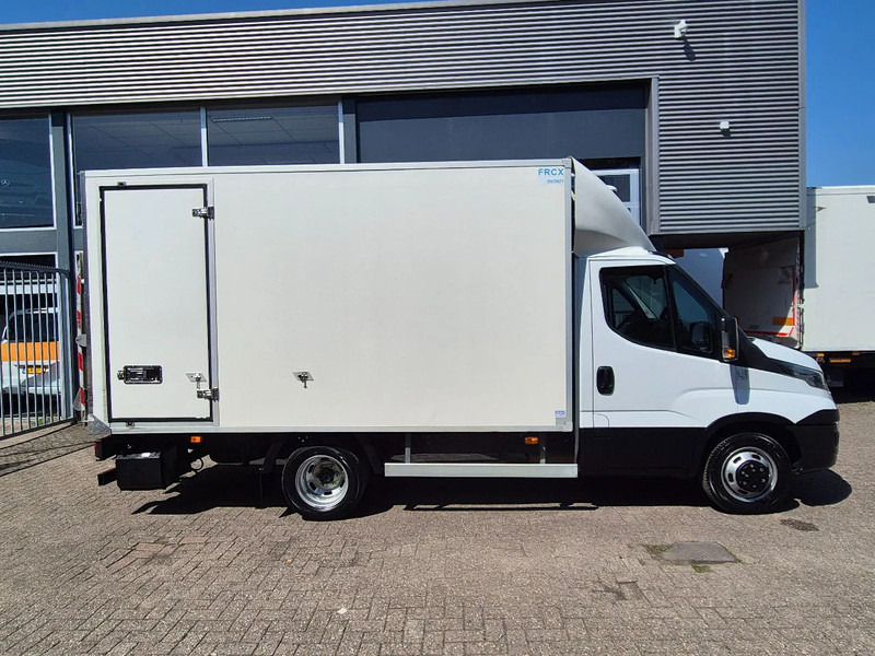 Iveco Daily 35C13 Koelkoffer Carrier Pulsor 400 -20C / +20C LBW Euro 6 - Komercauto refrižerators: foto 3 Iveco Daily 35C13 Koelkoffer Carrier Pulsor 400 -20C / +20C LBW Euro 6 - Komercauto refrižerators: foto 3