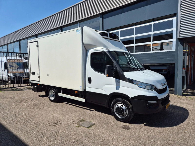 Iveco Daily 35C13 Koelkoffer Carrier Pulsor 400 -20C / +20C LBW Euro 6 - Komercauto refrižerators: foto 1 Iveco Daily 35C13 Koelkoffer Carrier Pulsor 400 -20C / +20C LBW Euro 6 - Komercauto refrižerators: foto 1