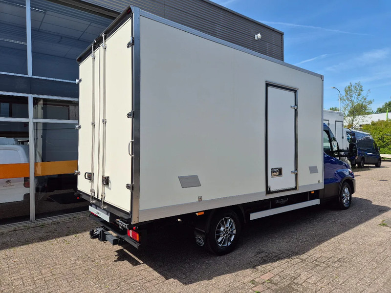 Iveco Daily 35S18 3.0D Koffer/ Xenon/ Airco - Furgons ar slēgtā virsbūve: foto 3 Iveco Daily 35S18 3.0D Koffer/ Xenon/ Airco - Furgons ar slēgtā virsbūve: foto 3