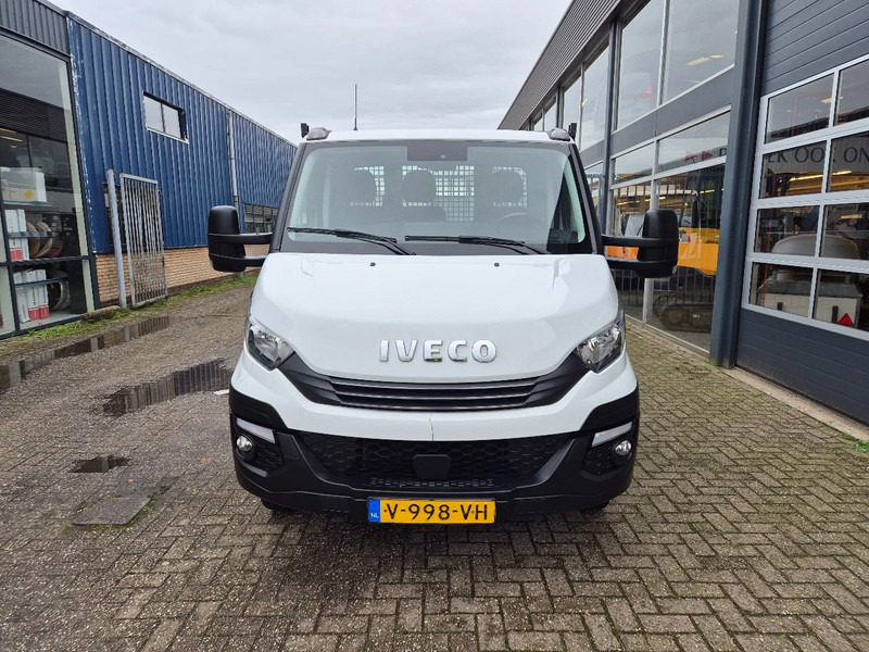 Iveco Daily 50C18 Pritsche 3.0D Euro 6 Hi-Matic GVW 3500 kg - Automašīna ar kravas platformu: foto 3 Iveco Daily 50C18 Pritsche 3.0D Euro 6 Hi-Matic GVW 3500 kg - Automašīna ar kravas platformu: foto 3