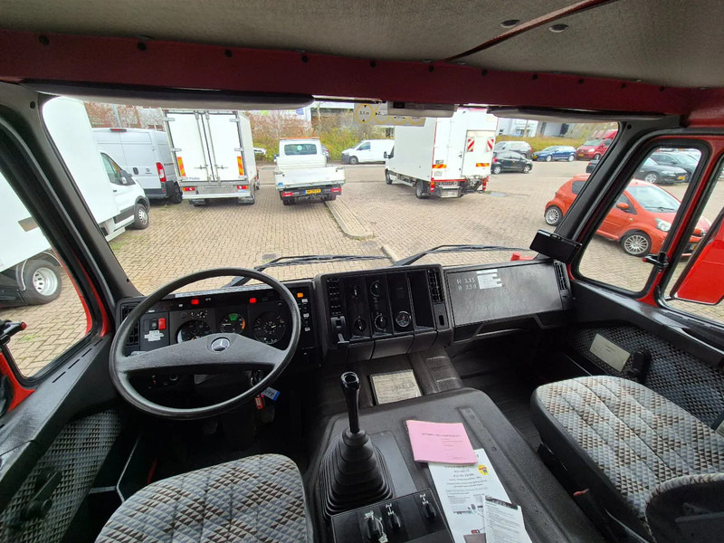 Ugunsdzēsēju mašīna Mercedes-Benz SK 1224 4x4 FIRETRUCK/ FEUERWEHR/ 2400L TANK/ EXPEDITION: foto 9 Ugunsdzēsēju mašīna Mercedes-Benz SK 1224 4x4 FIRETRUCK/ FEUERWEHR/ 2400L TANK/ EXPEDITION: foto 9