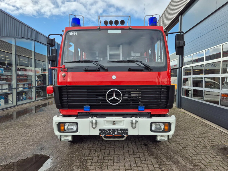 Mercedes-Benz SK 1224 4x4 FIRETRUCK/ FEUERWEHR/ 2400L TANK/ EXPEDITION - Ugunsdzēsēju mašīna: foto 4 Mercedes-Benz SK 1224 4x4 FIRETRUCK/ FEUERWEHR/ 2400L TANK/ EXPEDITION - Ugunsdzēsēju mašīna: foto 4