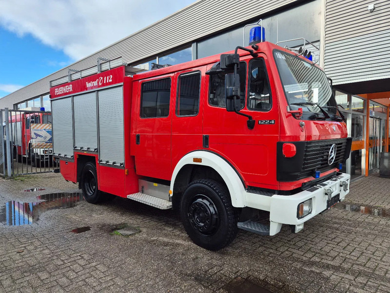 Mercedes-Benz SK 1224 4x4 FIRETRUCK/ FEUERWEHR/ 2400L TANK/ EXPEDITION - Ugunsdzēsēju mašīna: foto 1 Mercedes-Benz SK 1224 4x4 FIRETRUCK/ FEUERWEHR/ 2400L TANK/ EXPEDITION - Ugunsdzēsēju mašīna: foto 1