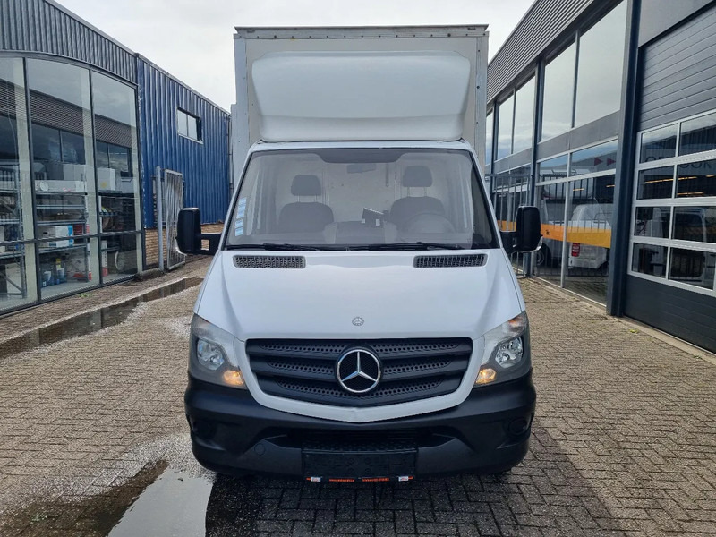 Mercedes-Benz Sprinter 516 CDI Koffer LBW Dhollandia 750KG 24KUB - Furgons ar slēgtā virsbūve: foto 3 Mercedes-Benz Sprinter 516 CDI Koffer LBW Dhollandia 750KG 24KUB - Furgons ar slēgtā virsbūve: foto 3