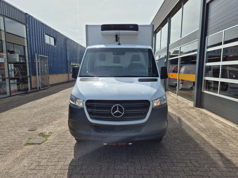 Mercedes-Benz Sprinter 516 CDI/ Kuhlkoffer/ Carrier Xarios 300/ -20/ +20/ Standby 230V - Komercauto refrižerators: foto 4 Mercedes-Benz Sprinter 516 CDI/ Kuhlkoffer/ Carrier Xarios 300/ -20/ +20/ Standby 230V - Komercauto refrižerators: foto 4