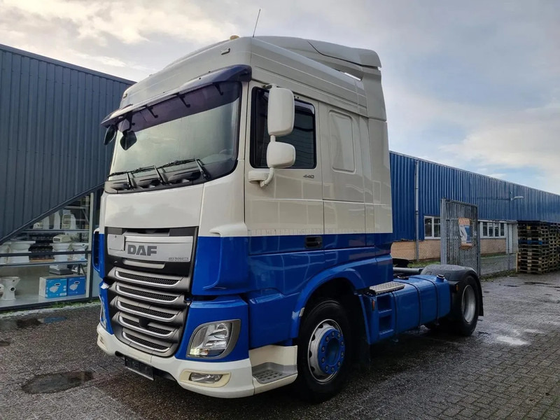 DAF XF 106.440 EURO 6/ Intarder/ Webasto/ ADR / Klima - Vilcējs: foto 4 DAF XF 106.440 EURO 6/ Intarder/ Webasto/ ADR / Klima - Vilcējs: foto 4