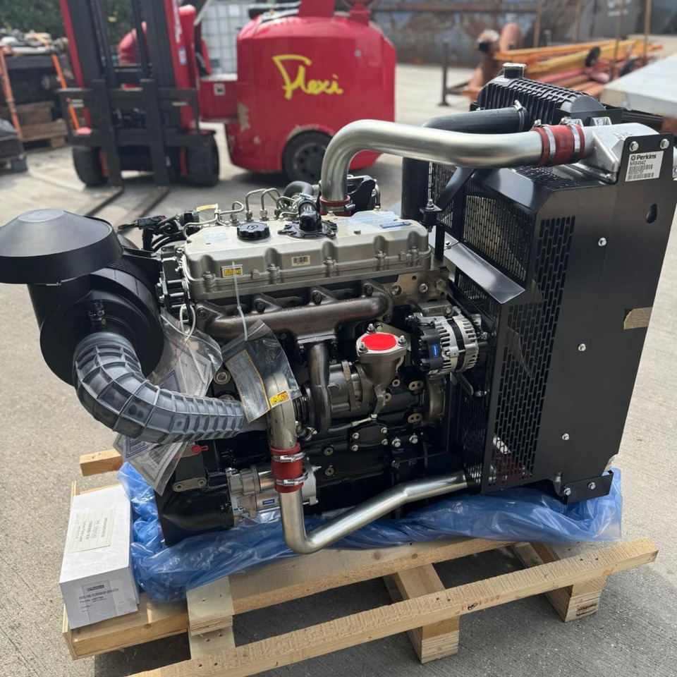 New Perkins 1104D-E44TA NR Build Generating Set with Radiator - Dzinējs: foto 1 New Perkins 1104D-E44TA NR Build Generating Set with Radiator - Dzinējs: foto 1
