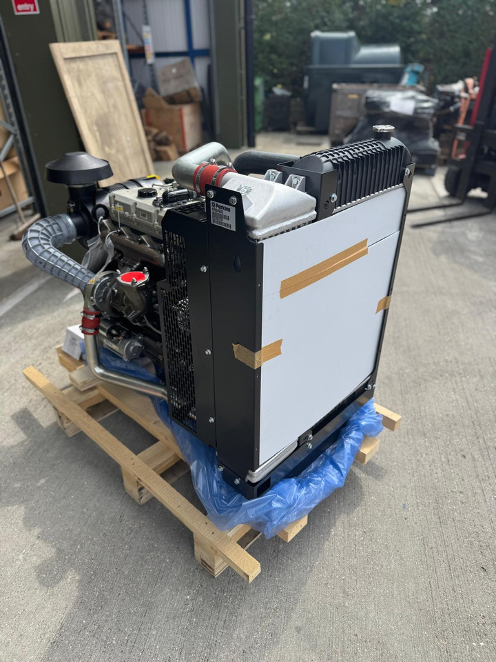New Perkins 1104D-E44TA NR Build Generating Set with Radiator - Dzinējs: foto 2 New Perkins 1104D-E44TA NR Build Generating Set with Radiator - Dzinējs: foto 2