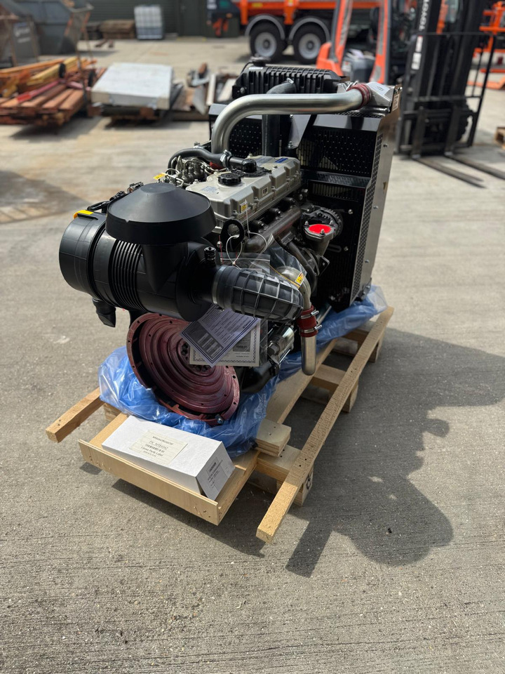 New Perkins 1104D-E44TA NR Build Generating Set with Radiator - Dzinējs: foto 3 New Perkins 1104D-E44TA NR Build Generating Set with Radiator - Dzinējs: foto 3