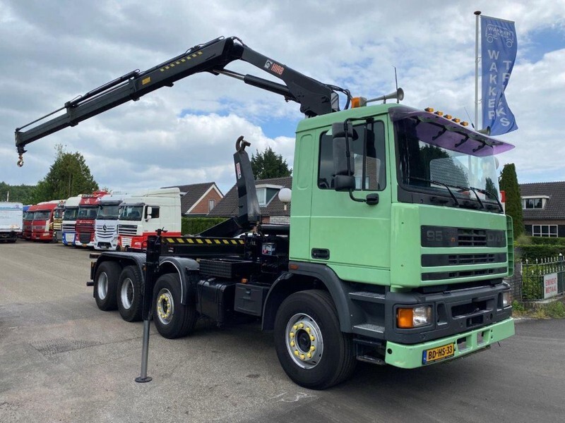 DAF 95 ATi 360 8X2 STEEL SPRING HIAB 166B-2 Duo - Kravas auto ar manipulatoru: foto 2 DAF 95 ATi 360 8X2 STEEL SPRING HIAB 166B-2 Duo - Kravas auto ar manipulatoru: foto 2