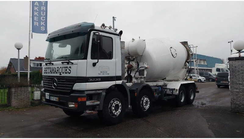 Mercedes-Benz Actros 3235 8x4 Mixer - Betonvedējs: foto 1 Mercedes-Benz Actros 3235 8x4 Mixer - Betonvedējs: foto 1