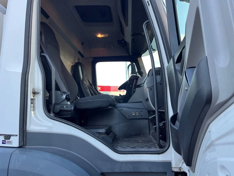 Mercedes-Benz Antos CARRIER FRIGO !! LOW KM !! - Kravas automašīna refrižerators: foto 4 Mercedes-Benz Antos CARRIER FRIGO !! LOW KM !! - Kravas automašīna refrižerators: foto 4