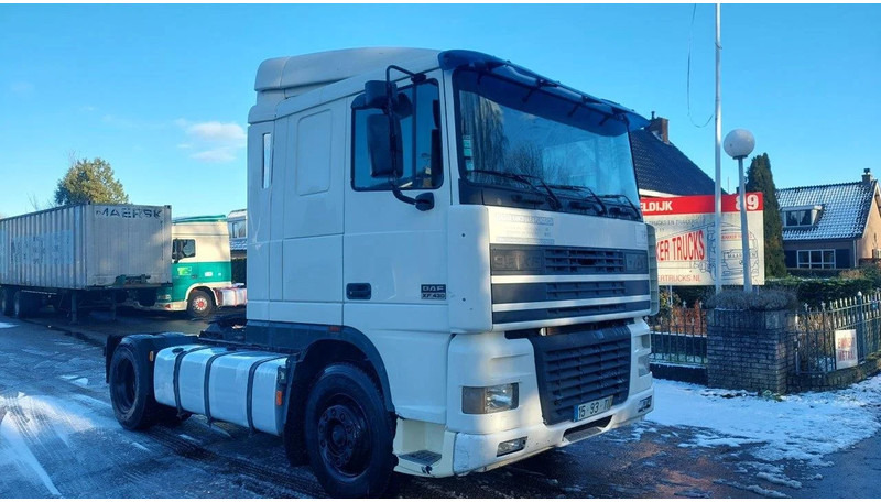 DAF XF 95.430 EURO 2 MANUAL GEARBOX - Vilcējs: foto 2 DAF XF 95.430 EURO 2 MANUAL GEARBOX - Vilcējs: foto 2