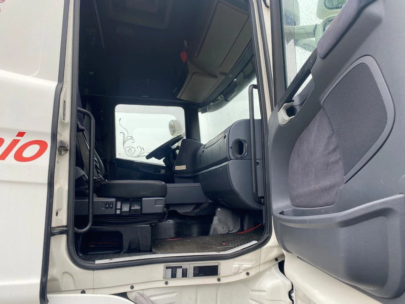 Scania R620-V8 RETARDER AIRCO OPTICRUISE V8 620 HP - Vilcējs: foto 4 Scania R620-V8 RETARDER AIRCO OPTICRUISE V8 620 HP - Vilcējs: foto 4