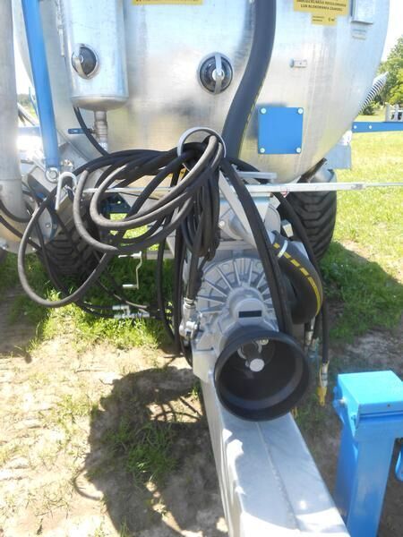 MEPROZET Güllefässer/ Slurry tank/ Beczkowóz T-528/5 (PN60/3) - Šķidrmēslu muca: foto 3 MEPROZET Güllefässer/ Slurry tank/ Beczkowóz T-528/5 (PN60/3) - Šķidrmēslu muca: foto 3