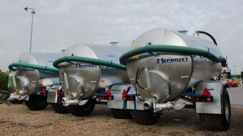 MEPROZET Güllefässer/ Slurry tanker/ Wóz asenizacyjny 5000 l / Cisterna d - Šķidrmēslu muca: foto 1 MEPROZET Güllefässer/ Slurry tanker/ Wóz asenizacyjny 5000 l / Cisterna d - Šķidrmēslu muca: foto 1