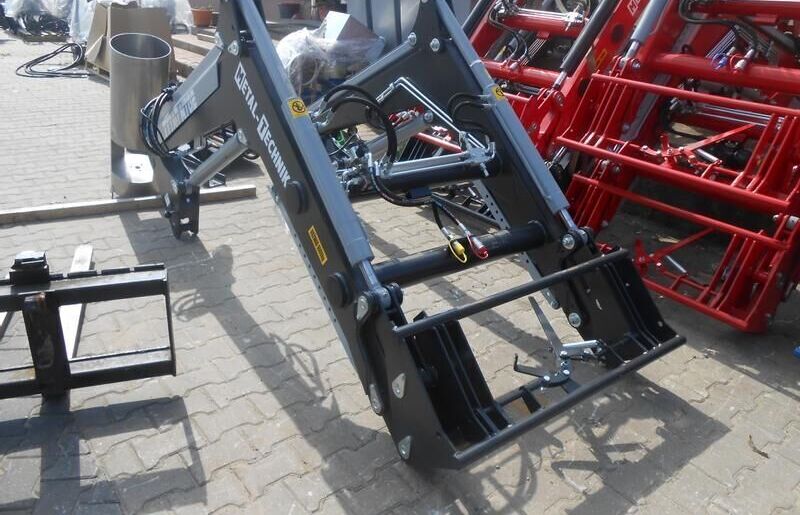 Metal-Technik Frontlader für Claas/ Front loader/ Ładowacz TUR - Frontālais iekrāvējs - Lauksaimniecības tehnika: foto 3 Metal-Technik Frontlader für Claas/ Front loader/ Ładowacz TUR - Frontālais iekrāvējs - Lauksaimniecības tehnika: foto 3