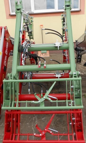 Metal-Technik Frontlader für John Deere/ Front loader/ Ładowacz TUR - Frontālais iekrāvējs - Traktors: foto 4 Metal-Technik Frontlader für John Deere/ Front loader/ Ładowacz TUR - Frontālais iekrāvējs - Traktors: foto 4