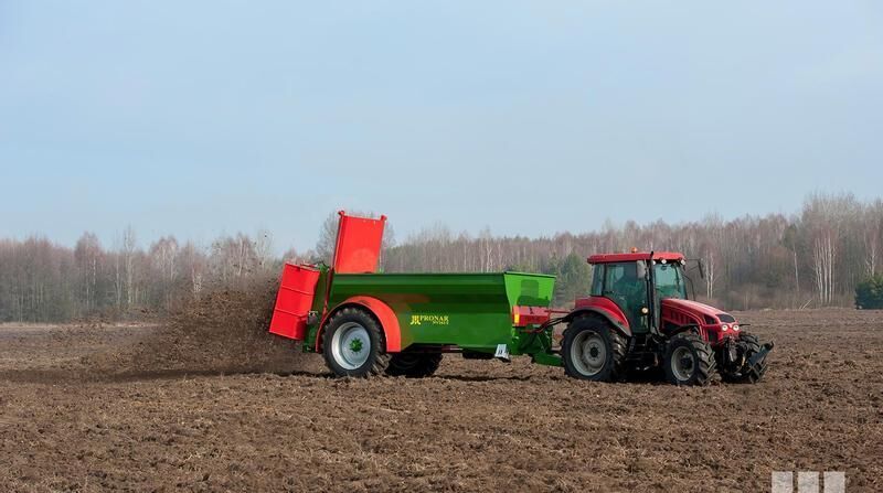 PRONAR NV161/3 - Organisko mēslu izkliedētājs: foto 1 PRONAR NV161/3 - Organisko mēslu izkliedētājs: foto 1