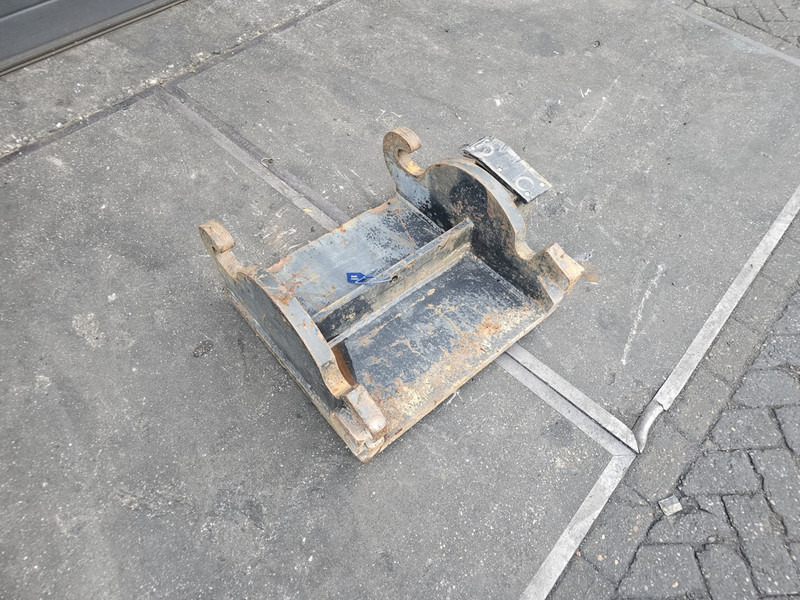 Kopplaat adaptorplate cw 30 cw 40 headplate eurosteel cw 30 cw 40 - Ātrā sakabe - Celtniecības tehnika: foto 2 Kopplaat adaptorplate cw 30 cw 40 headplate eurosteel cw 30 cw 40 - Ātrā sakabe - Celtniecības tehnika: foto 2