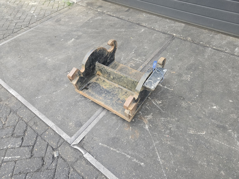 Kopplaat adaptorplate eurosteel cw 30 cw 40 anbau platte cw 30 cw 40 - Ātrā sakabe - Celtniecības tehnika: foto 1 Kopplaat adaptorplate eurosteel cw 30 cw 40 anbau platte cw 30 cw 40 - Ātrā sakabe - Celtniecības tehnika: foto 1