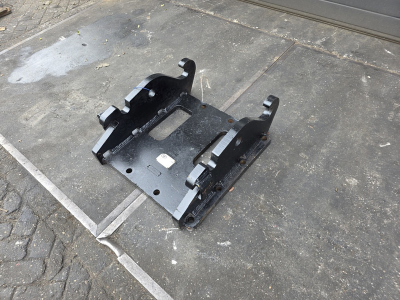 Kopplaat npk cw40 cw30 adapter plate verachtert cw40 - Ātrā sakabe - Celtniecības tehnika: foto 1 Kopplaat npk cw40 cw30 adapter plate verachtert cw40 - Ātrā sakabe - Celtniecības tehnika: foto 1