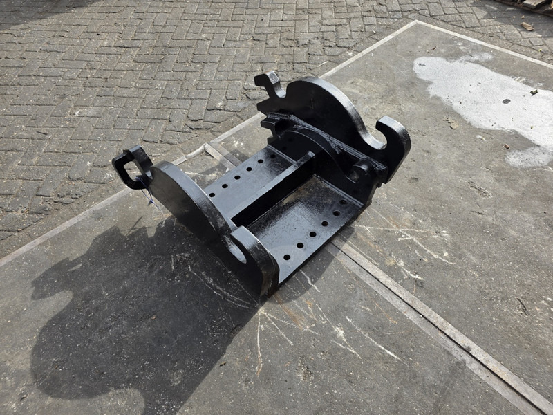 Kopplaat verachtert cat cw45 cw 40 verachtert caterpillar patern - Ātrā sakabe - Celtniecības tehnika: foto 4 Kopplaat verachtert cat cw45 cw 40 verachtert caterpillar patern - Ātrā sakabe - Celtniecības tehnika: foto 4