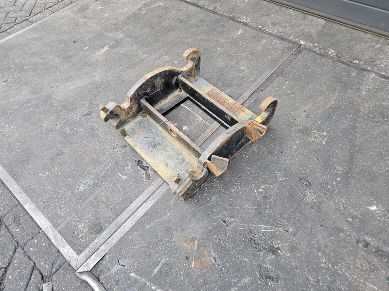 Kopplaat verachtert eurosteel cw 30 cw40 kopplaat adaptorplate - Ātrā sakabe - Celtniecības tehnika: foto 2 Kopplaat verachtert eurosteel cw 30 cw40 kopplaat adaptorplate - Ātrā sakabe - Celtniecības tehnika: foto 2