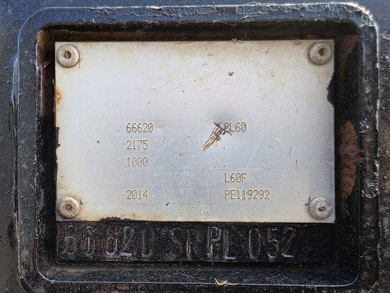 Kauss - Celtniecības tehnika puinbak volvo l60f l 70shovelbak volvo l60 wiellader bak volvo l60 l70: foto 6