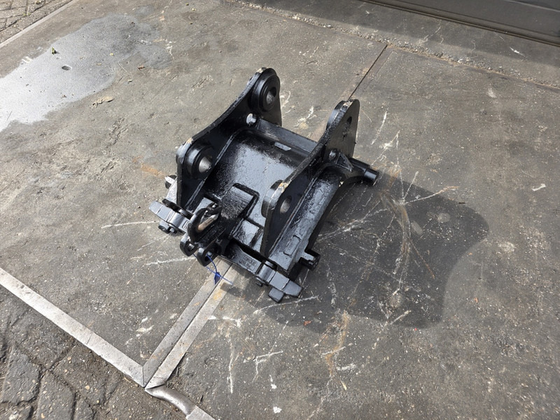 Snelwissel cw30 cw 40 verachtert coupler verachtert cw30 cw 40 - Ātrā sakabe - Celtniecības tehnika: foto 1 Snelwissel cw30 cw 40 verachtert coupler verachtert cw30 cw 40 - Ātrā sakabe - Celtniecības tehnika: foto 1