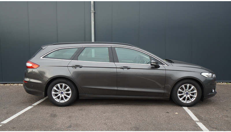 Ford Mondeo WAGON 1.5 TDCi TREND LEASE EDITION - Mikroautobuss, Pasažieru furgons: foto 5 Ford Mondeo WAGON 1.5 TDCi TREND LEASE EDITION - Mikroautobuss, Pasažieru furgons: foto 5