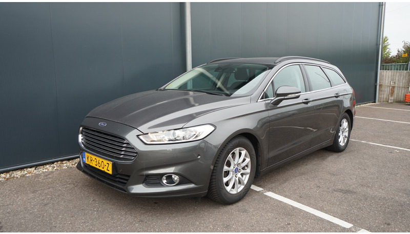 Ford Mondeo WAGON 1.5 TDCi TREND LEASE EDITION - Mikroautobuss, Pasažieru furgons: foto 4 Ford Mondeo WAGON 1.5 TDCi TREND LEASE EDITION - Mikroautobuss, Pasažieru furgons: foto 4