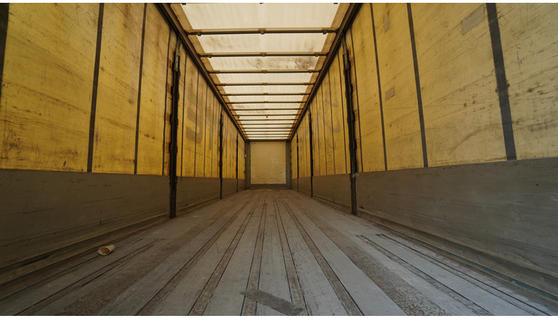 Groenewegen 3 AXLE CURTAINSIDE TRAILER - Tenta puspiekabe: foto 4 Groenewegen 3 AXLE CURTAINSIDE TRAILER - Tenta puspiekabe: foto 4