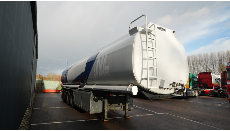 LAG 3 AXLE ADR FUEL TANK TRAILER 45.000ltr - Puspiekabe cisterna: foto 3 LAG 3 AXLE ADR FUEL TANK TRAILER 45.000ltr - Puspiekabe cisterna: foto 3