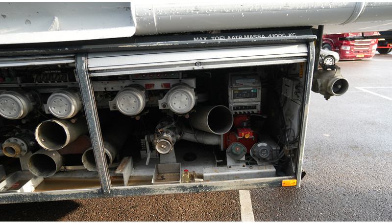 LAG 3 AXLE ADR FUEL TANK TRAILER 45.000ltr - Puspiekabe cisterna: foto 5 LAG 3 AXLE ADR FUEL TANK TRAILER 45.000ltr - Puspiekabe cisterna: foto 5