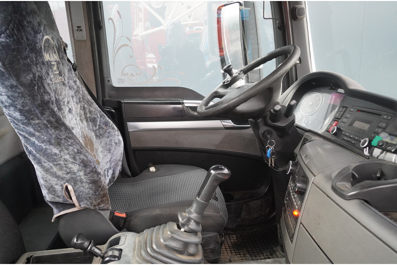 MAN TGS 35.400 8x4 HOOKARM SYSTEM MANUAL GEARBOX - Pacēlājs ar āķi: foto 5 MAN TGS 35.400 8x4 HOOKARM SYSTEM MANUAL GEARBOX - Pacēlājs ar āķi: foto 5