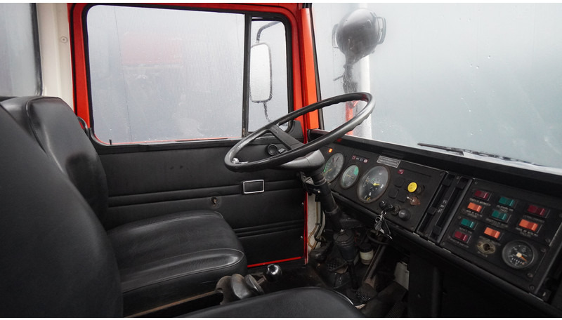 Mercedes-Benz 809 FIRE LADDER TRUCK 13.100KM MANUAL GEARBOX - Ugunsdzēsēju mašīna: foto 5 Mercedes-Benz 809 FIRE LADDER TRUCK 13.100KM MANUAL GEARBOX - Ugunsdzēsēju mašīna: foto 5