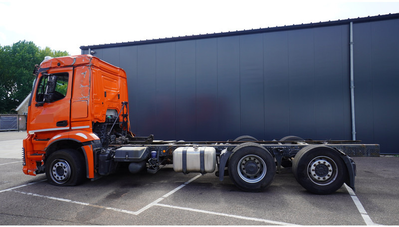 Mercedes-Benz ANTOS 2843 6x2 DAMAGED VEHICLE - Šasija kravas automašīna: foto 1 Mercedes-Benz ANTOS 2843 6x2 DAMAGED VEHICLE - Šasija kravas automašīna: foto 1