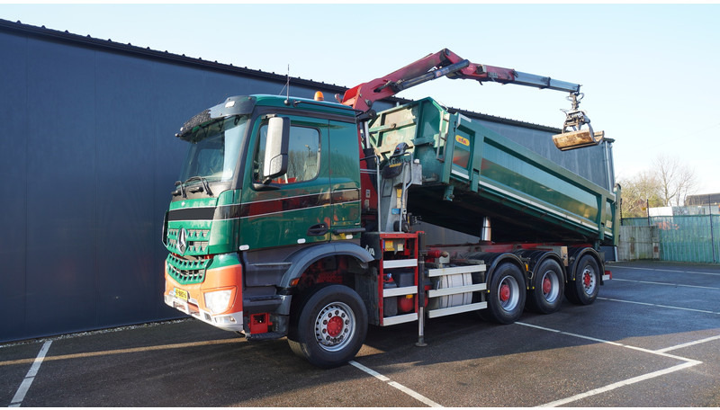 Mercedes-Benz AROCS 3542 8X4 2 SIDE TIPPER WITH HMF Z 1943 CRANE 407.000KM - Kravas auto ar manipulatoru: foto 2 Mercedes-Benz AROCS 3542 8X4 2 SIDE TIPPER WITH HMF Z 1943 CRANE 407.000KM - Kravas auto ar manipulatoru: foto 2