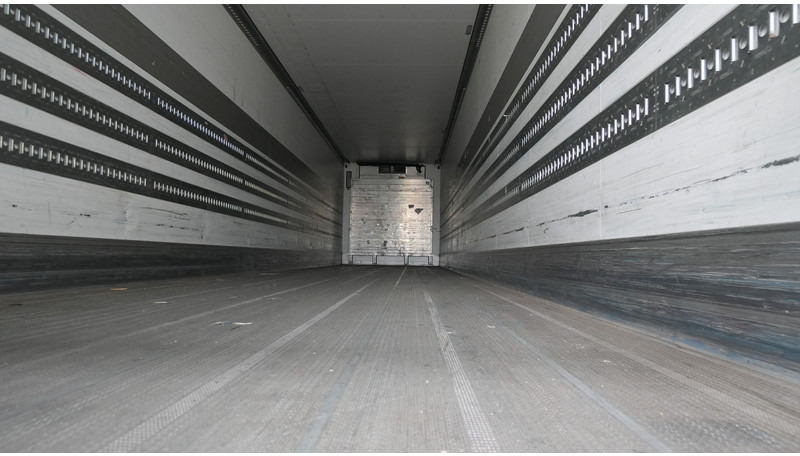 Schmitz Cargobull 3 AXLE FRIGO TRAILER - Puspiekabe refrižerators: foto 4 Schmitz Cargobull 3 AXLE FRIGO TRAILER - Puspiekabe refrižerators: foto 4