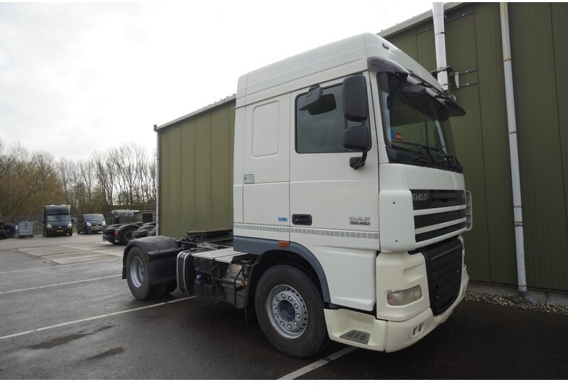 DAF XF 105.460 FT SPACECAB RETARDER PTO - Vilcējs: foto 4 DAF XF 105.460 FT SPACECAB RETARDER PTO - Vilcējs: foto 4
