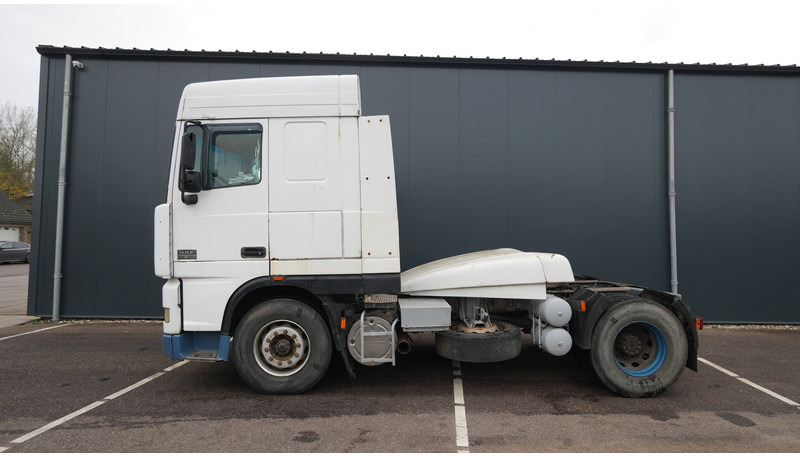 DAF XF 95.380 SC MANUAL GEARBOX EURO 3 - Vilcējs: foto 1 DAF XF 95.380 SC MANUAL GEARBOX EURO 3 - Vilcējs: foto 1
