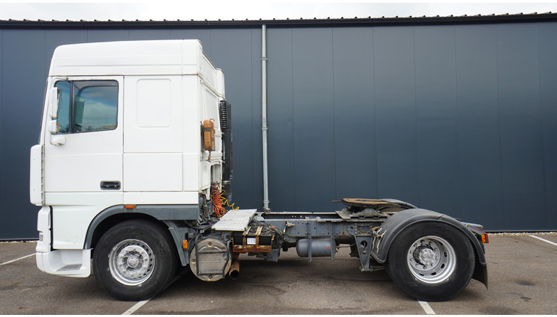 DAF XF 95.380 SC MANUAL GEARBOX - Vilcējs: foto 1 DAF XF 95.380 SC MANUAL GEARBOX - Vilcējs: foto 1