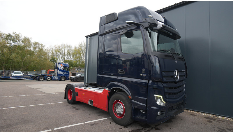 Mercedes-Benz ACTROS 1945 GIGASPACE 747.600KM - Vilcējs: foto 4 Mercedes-Benz ACTROS 1945 GIGASPACE 747.600KM - Vilcējs: foto 4