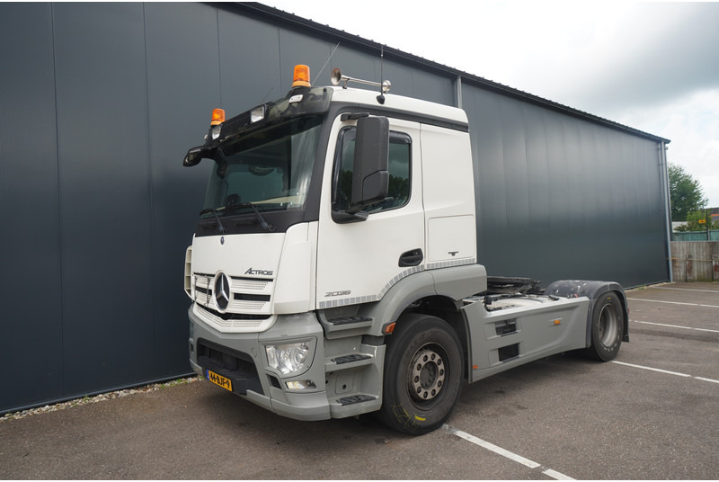 Mercedes-Benz ACTROS 2036 ADR 663.000KM - Vilcējs: foto 3 Mercedes-Benz ACTROS 2036 ADR 663.000KM - Vilcējs: foto 3
